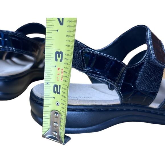 Clarks Leisa Melinds Sandals Size 5.5 Black Croc Hook & Loop Straps Comfort - Picture 9 of 9